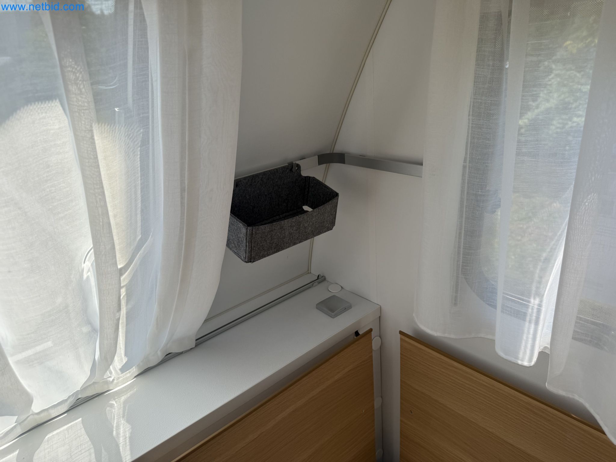 Spacious family trailer with a modern, stylish design-133