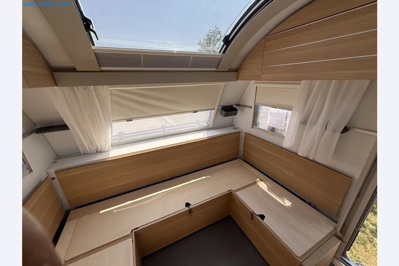 Spacious family trailer with a modern, stylish design-136