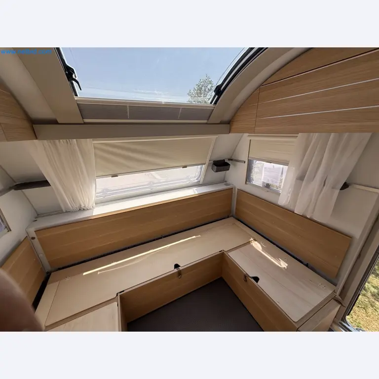 Spacious family trailer with a modern, stylish design-136