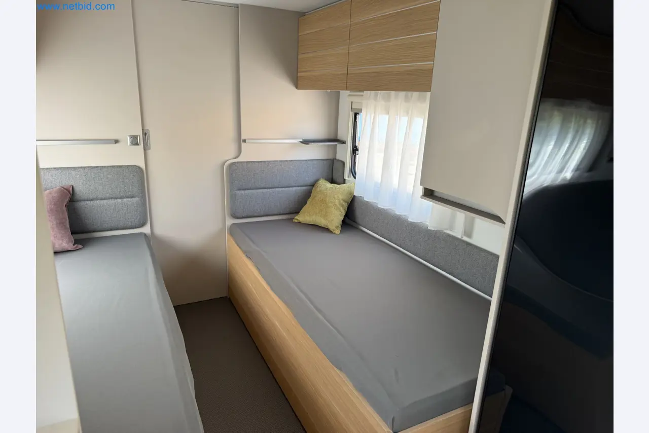 Spacious family trailer with a modern, stylish design-13