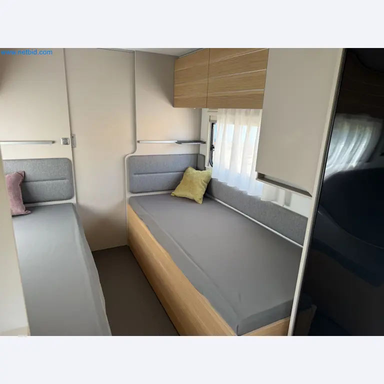 Spacious family trailer with a modern, stylish design-13