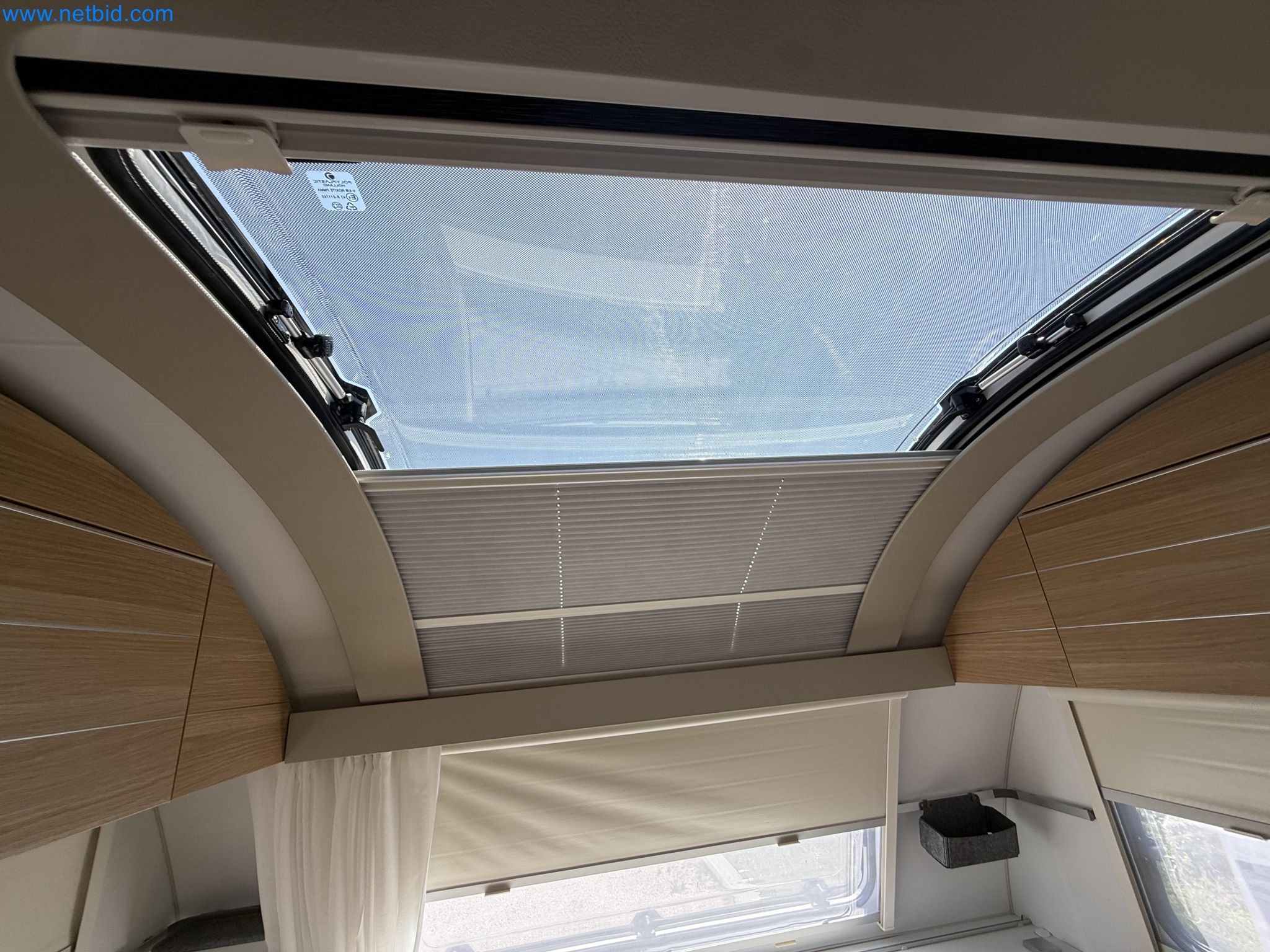 Spacious family trailer with a modern, stylish design-145