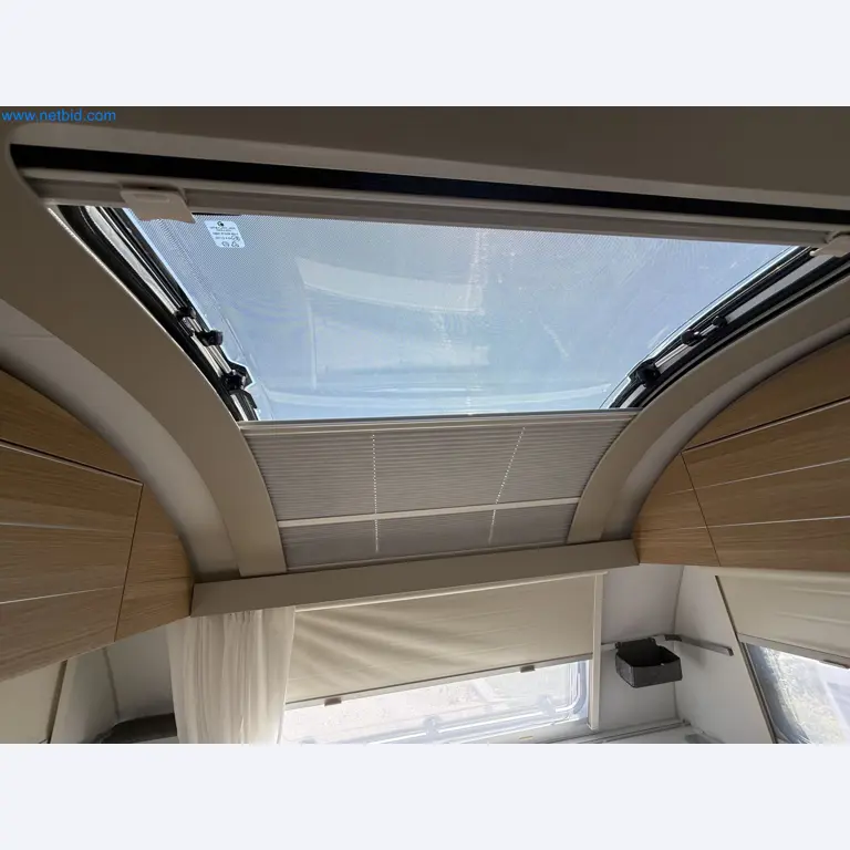 Spacious family trailer with a modern, stylish design-145