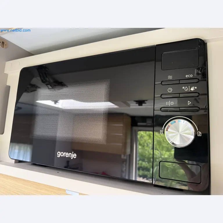 Spacious family trailer with a modern, stylish design-147