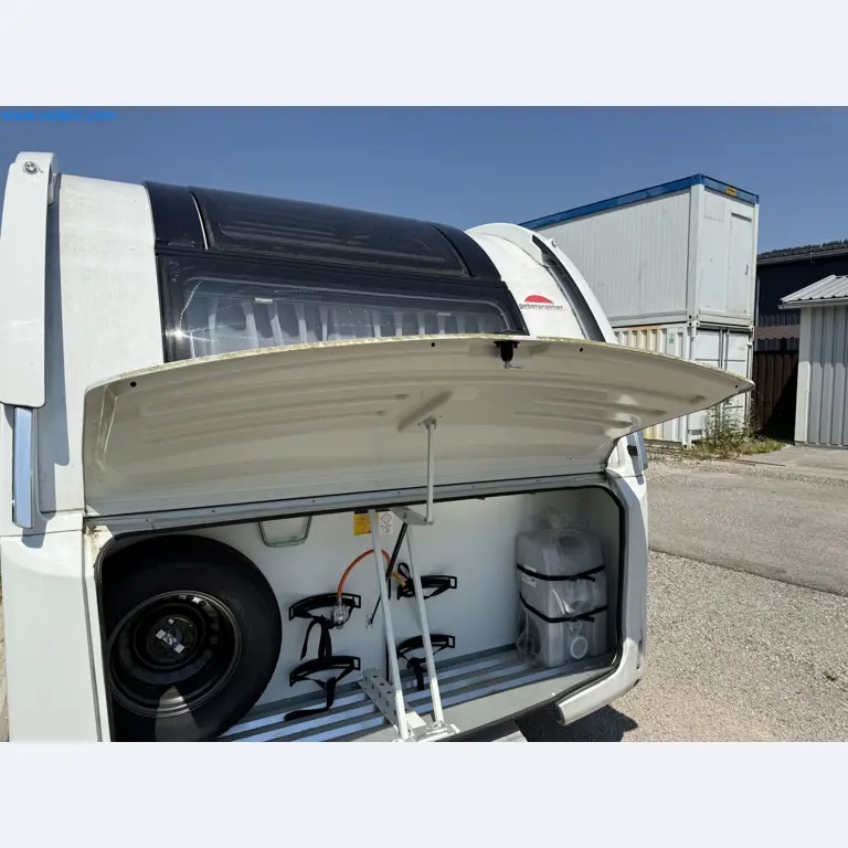 Spacious family trailer with a modern, stylish design-149