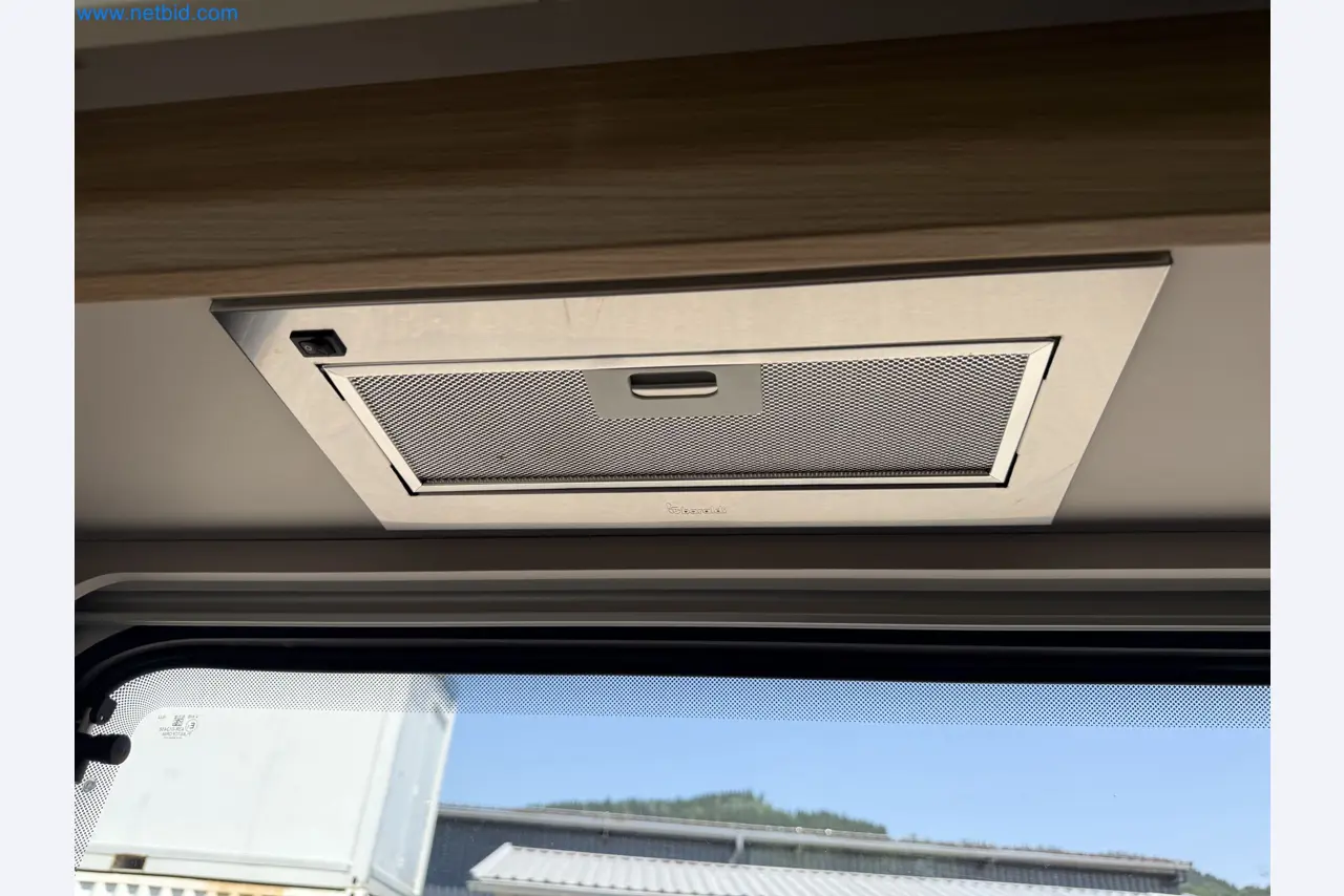 Spacious family trailer with a modern, stylish design-153