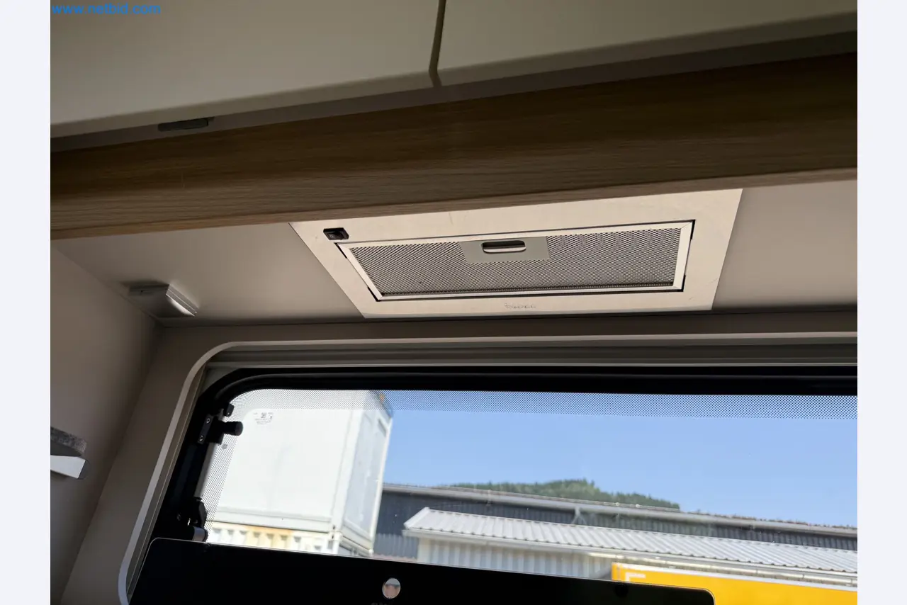 Spacious family trailer with a modern, stylish design-154