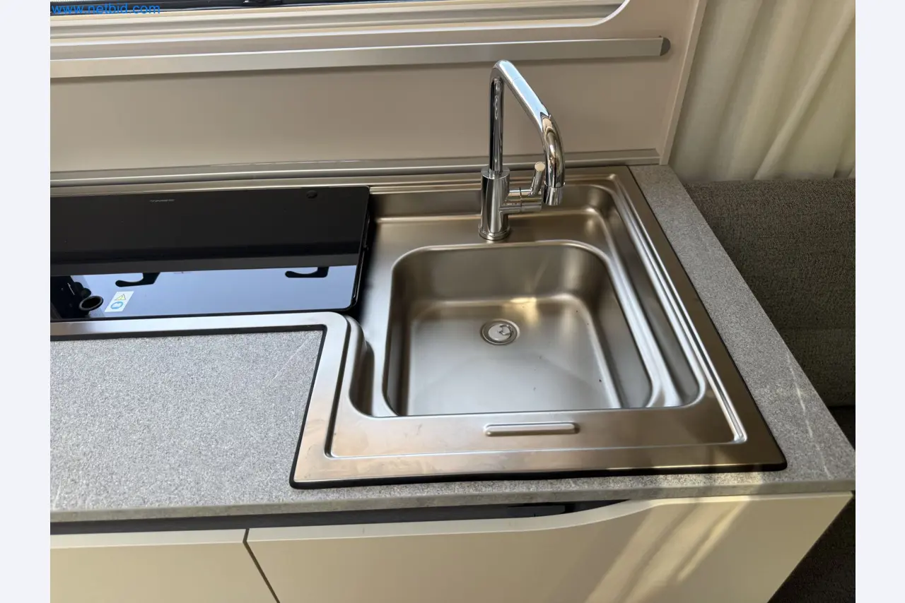 Spacious family trailer with a modern, stylish design-157