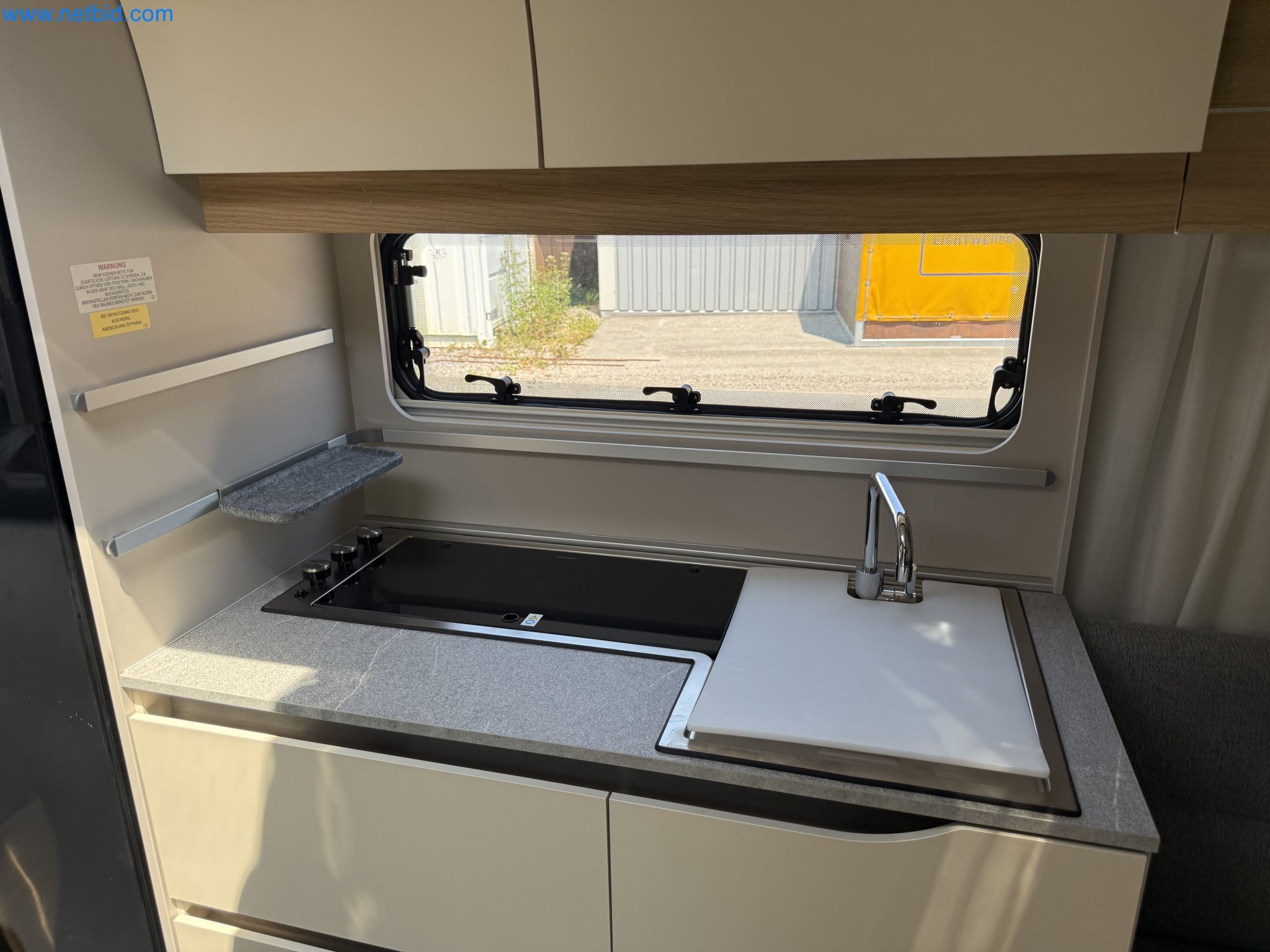 Spacious family trailer with a modern, stylish design-158