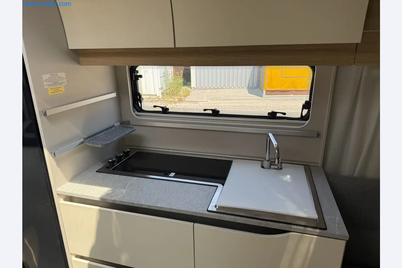 Spacious family trailer with a modern, stylish design-158