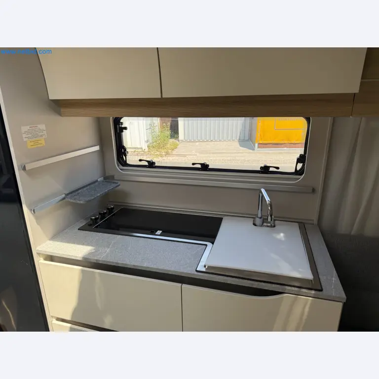 Spacious family trailer with a modern, stylish design-158