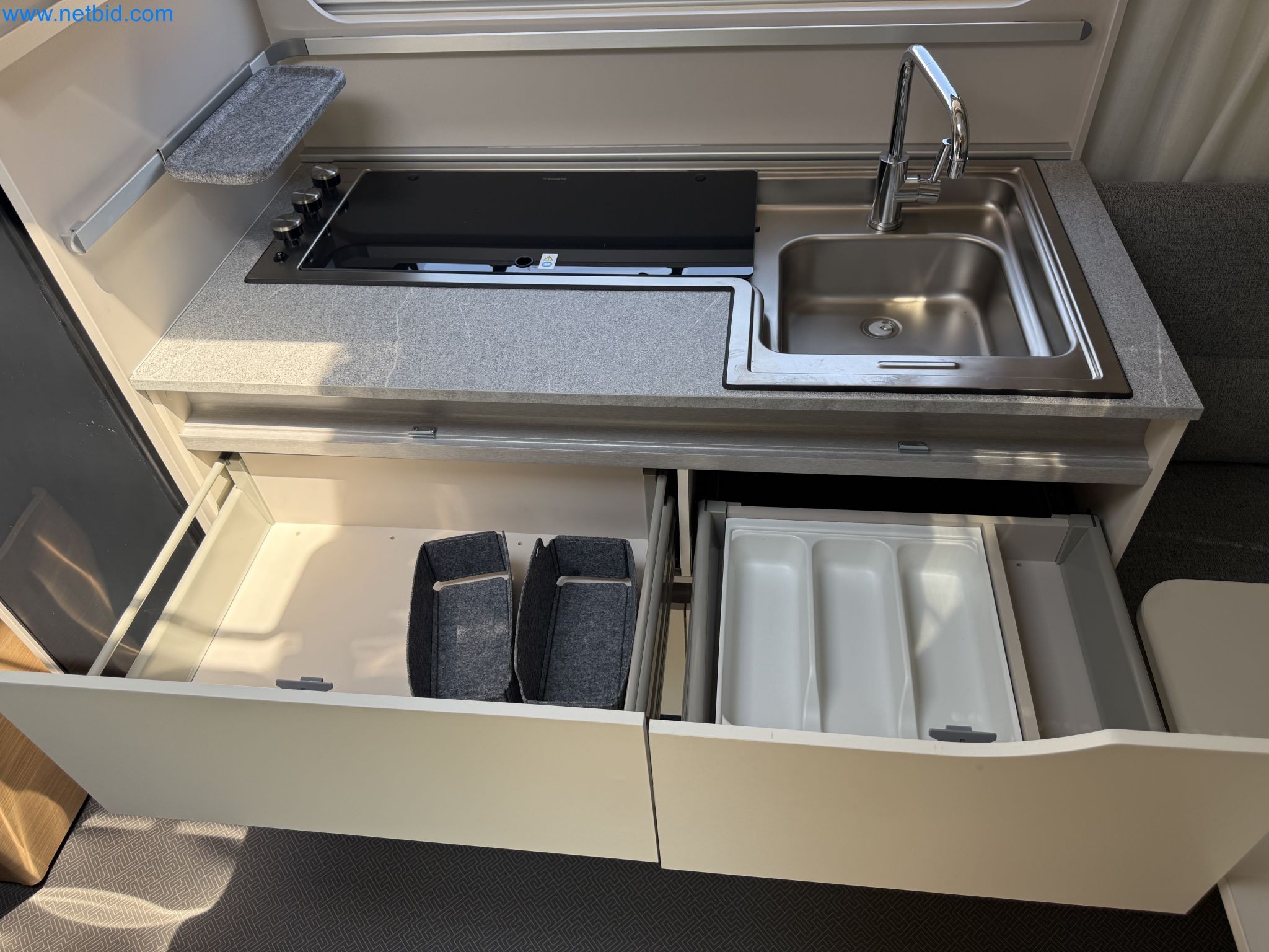 Spacious family trailer with a modern, stylish design-159