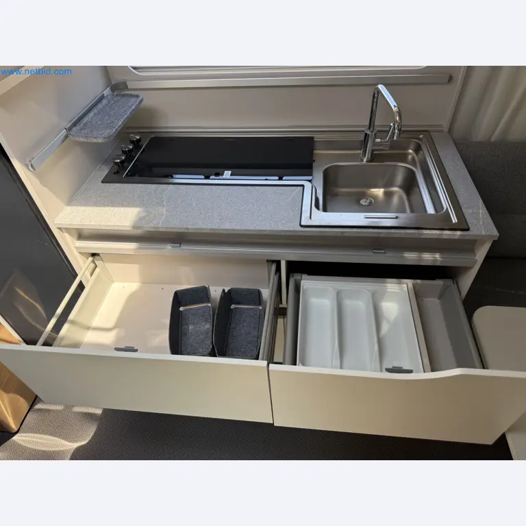 Spacious family trailer with a modern, stylish design-159