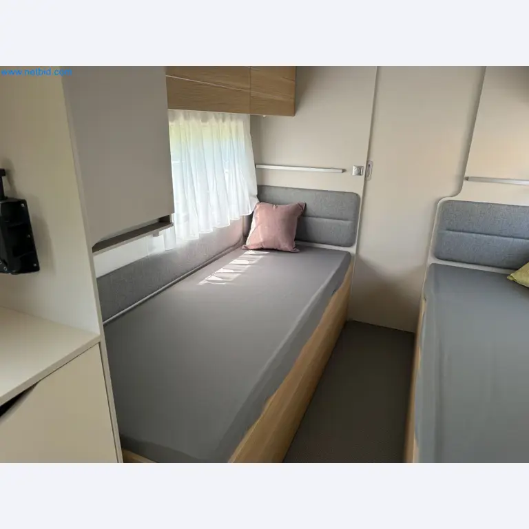 Spacious family trailer with a modern, stylish design-15