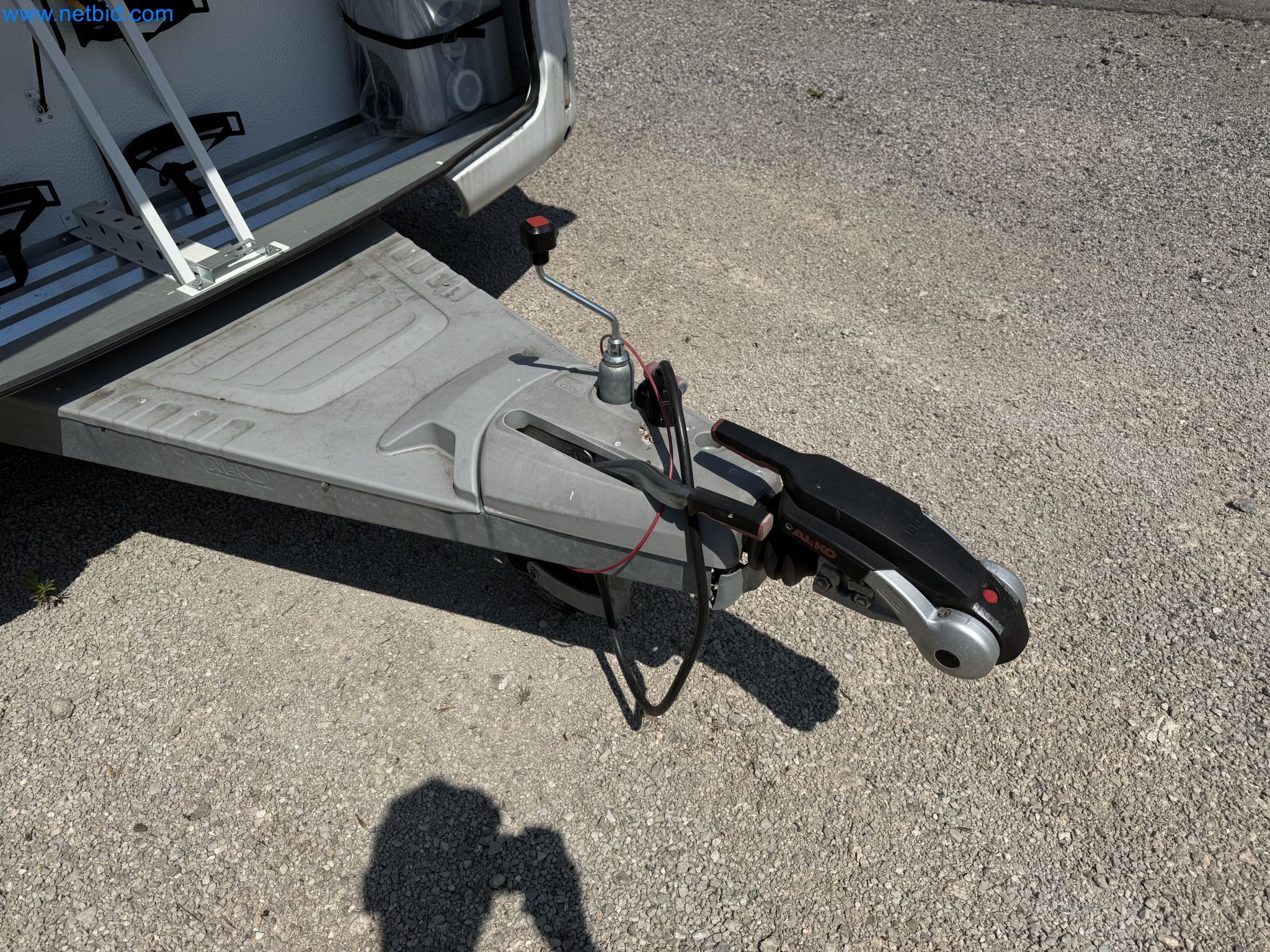 Spacious family trailer with a modern, stylish design-160