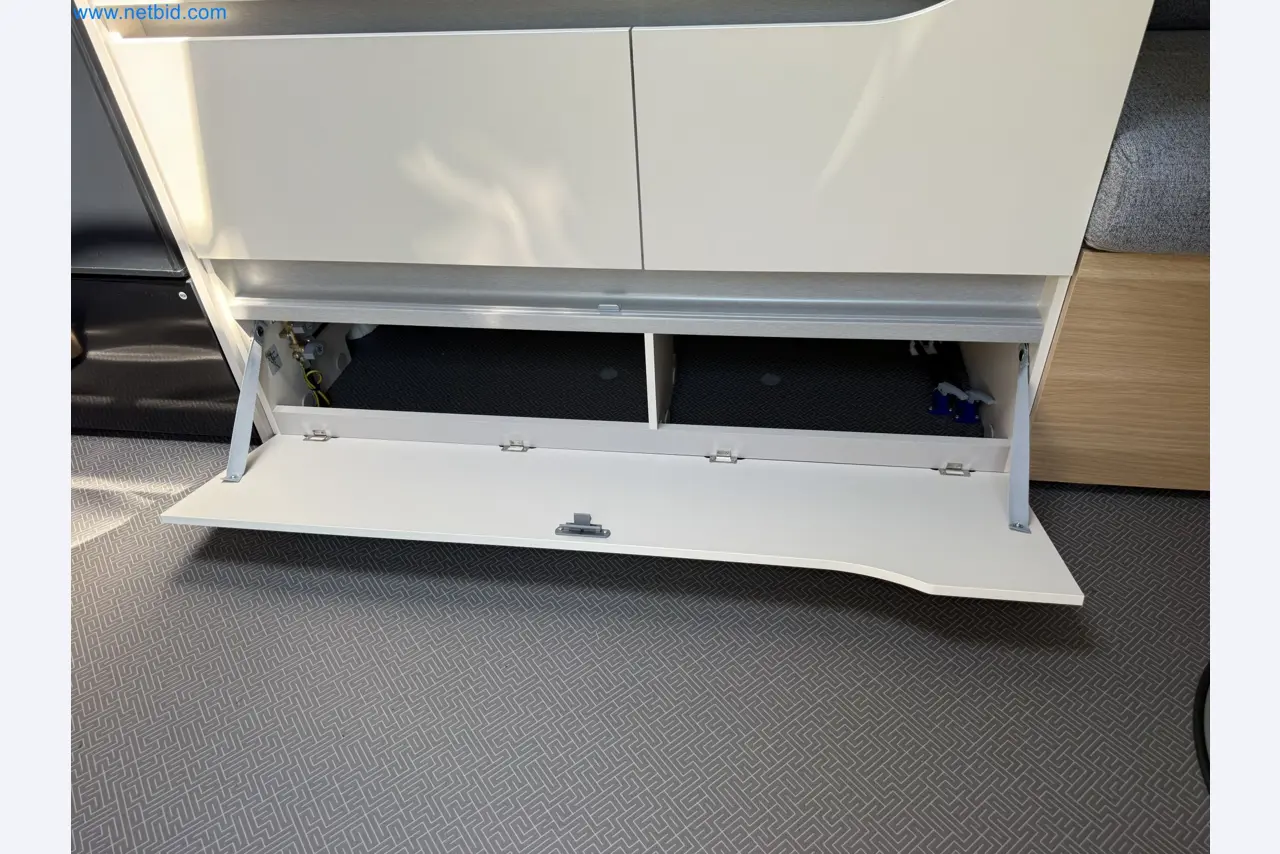 Spacious family trailer with a modern, stylish design-166
