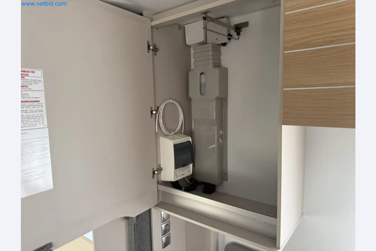 Spacious family trailer with a modern, stylish design-16