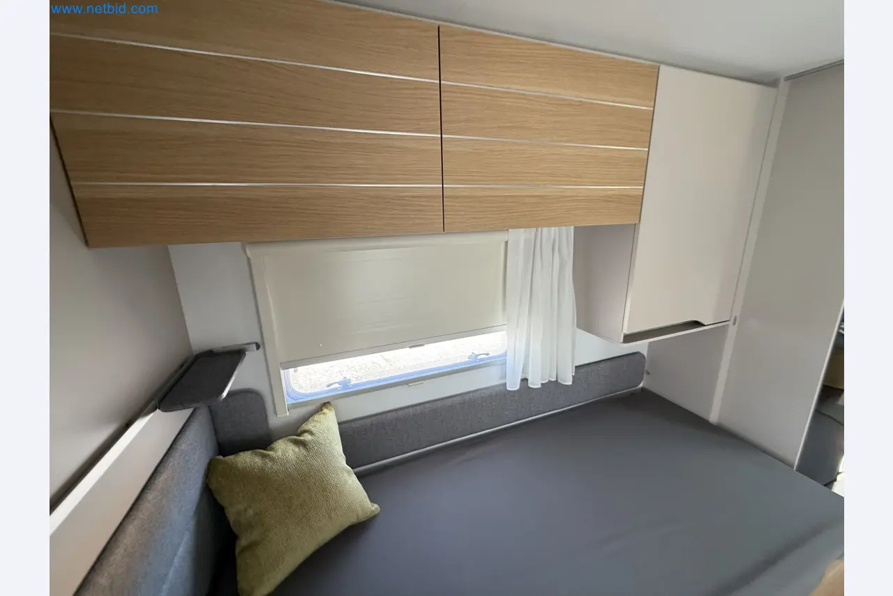 Spacious family trailer with a modern, stylish design-27