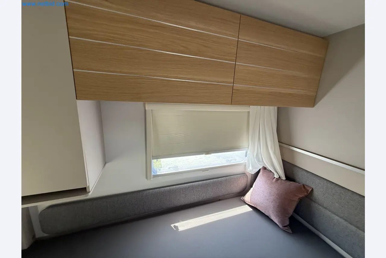 Spacious family trailer with a modern, stylish design-28