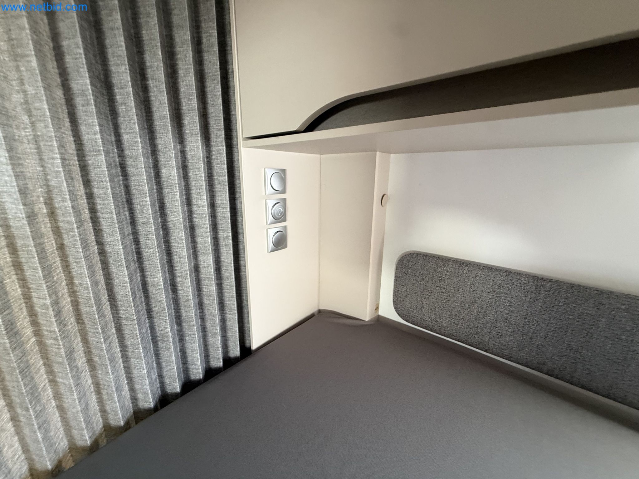 Spacious family trailer with a modern, stylish design-30