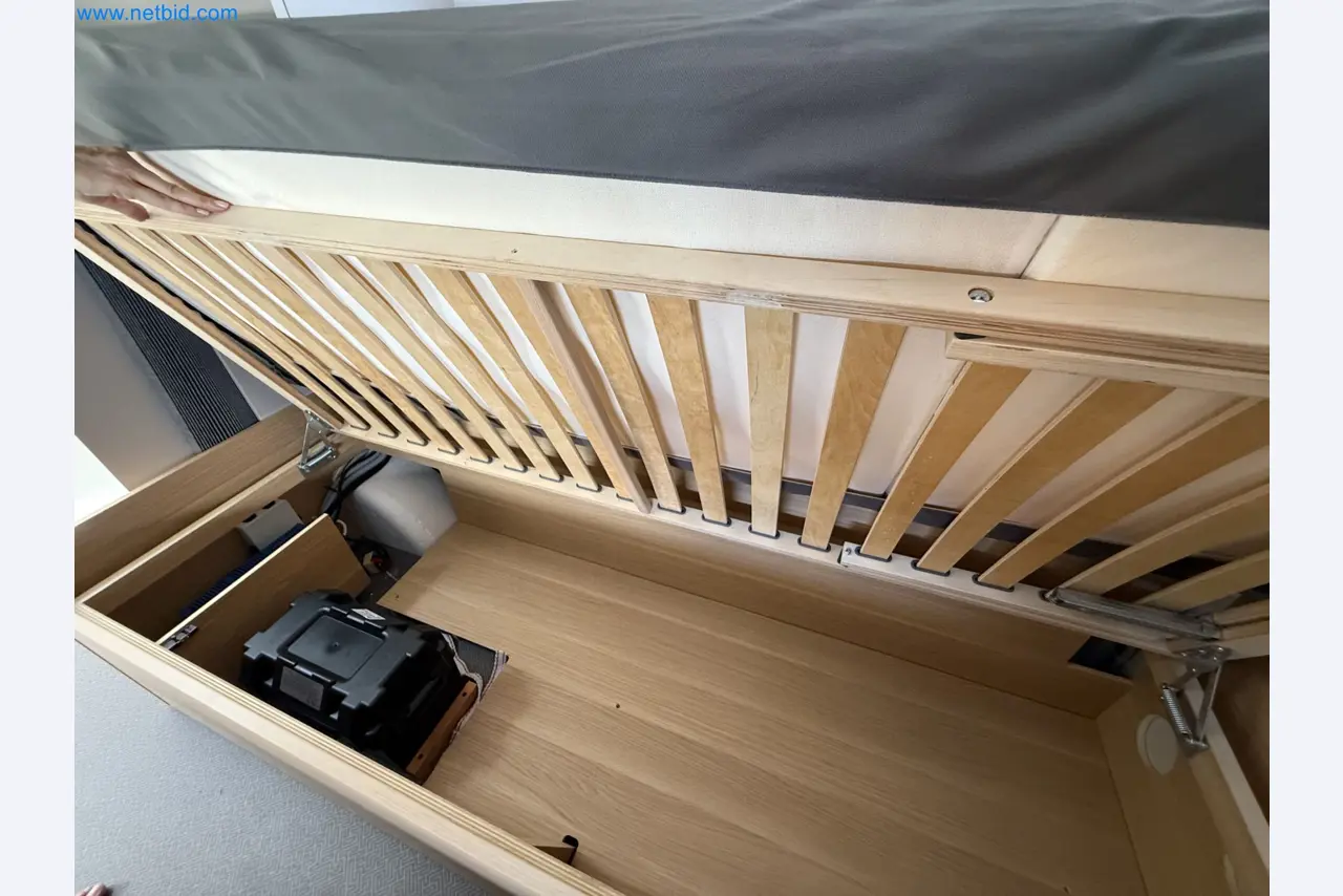 Spacious family trailer with a modern, stylish design-31