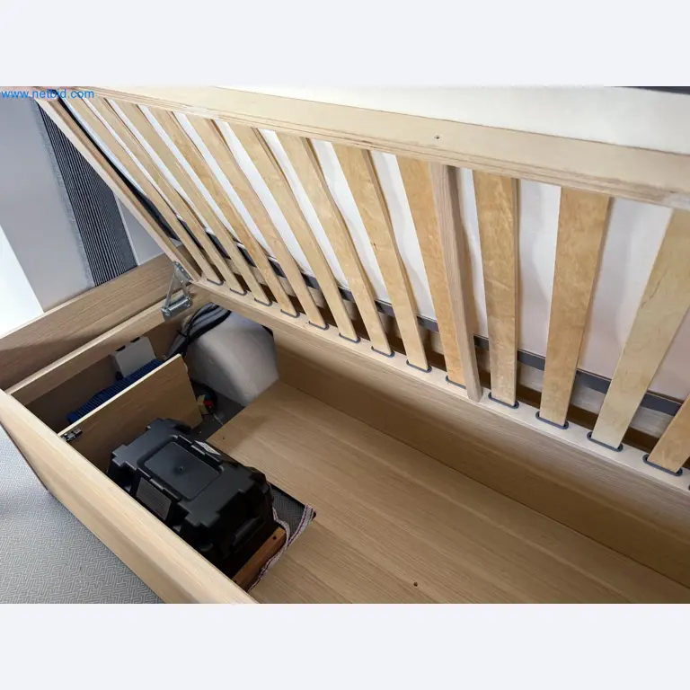 Spacious family trailer with a modern, stylish design-32