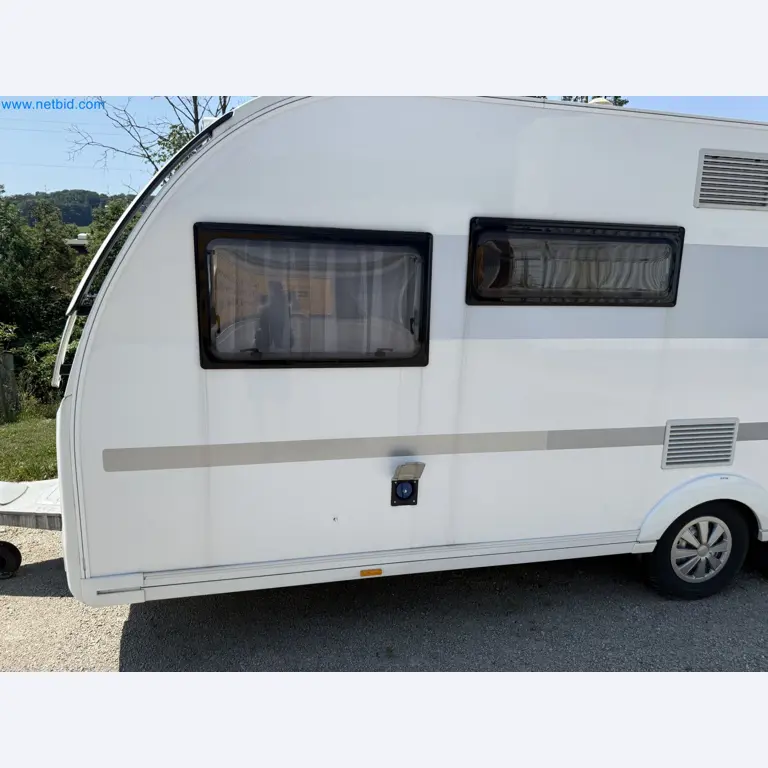Spacious family trailer with a modern, stylish design-36