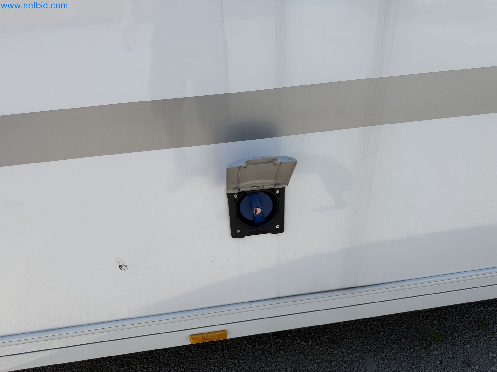Spacious family trailer with a modern, stylish design-47