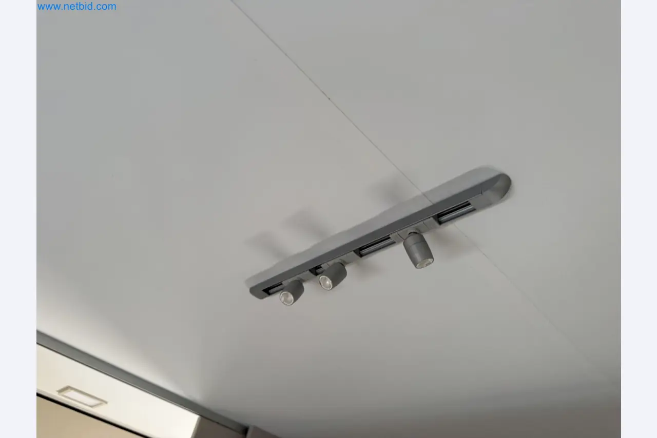 Spacious family trailer with a modern, stylish design-49