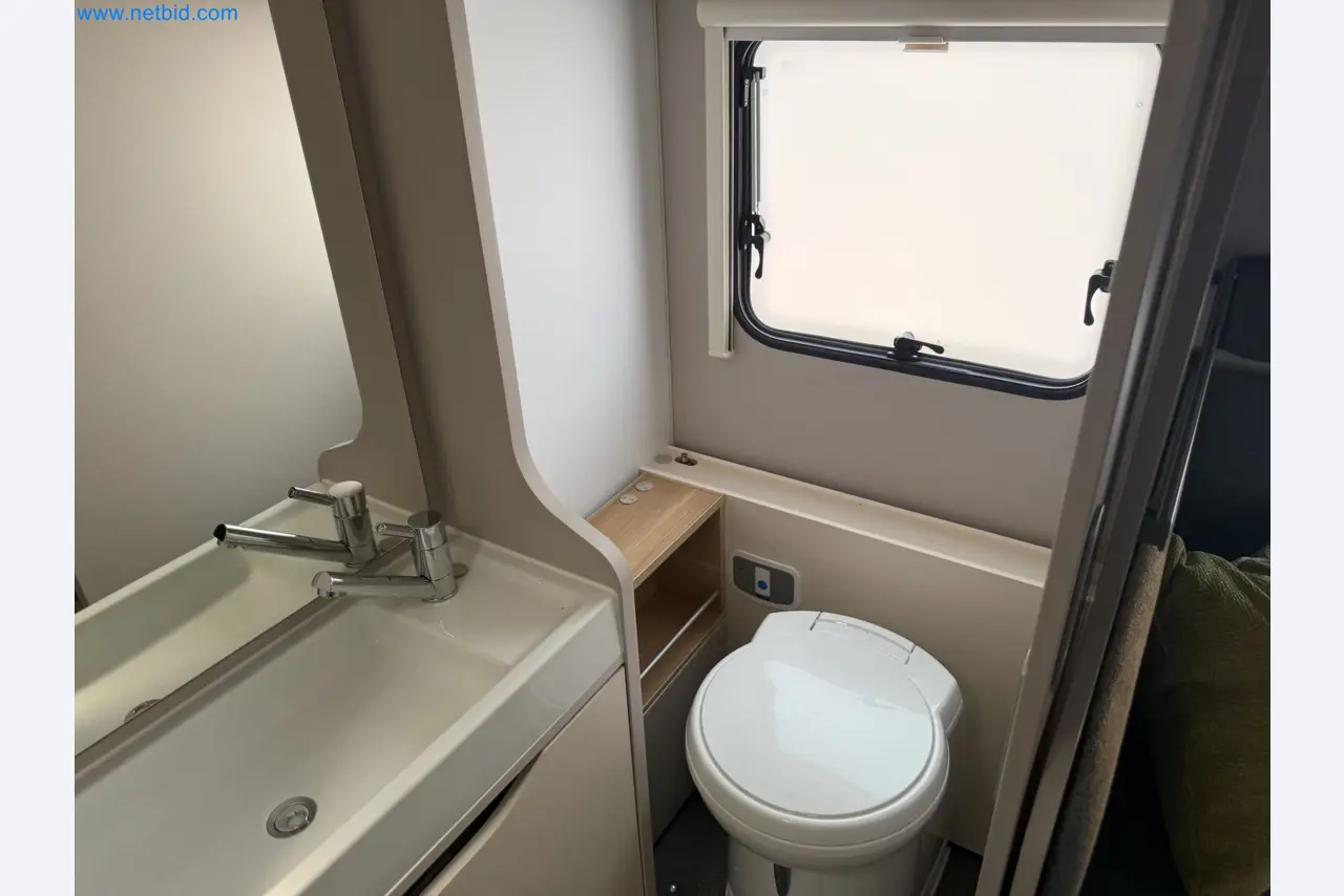 Spacious family trailer with a modern, stylish design-50