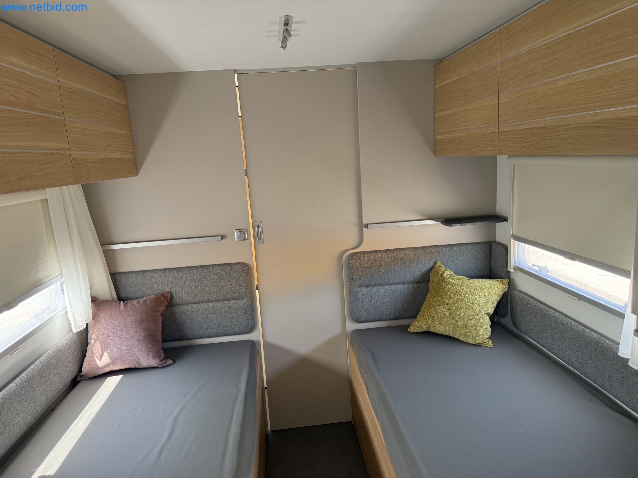 Spacious family trailer with a modern, stylish design-51