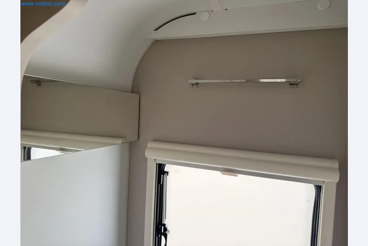 Spacious family trailer with a modern, stylish design-53
