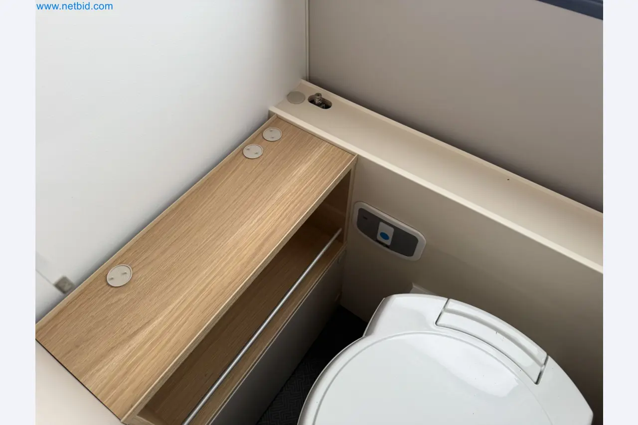 Spacious family trailer with a modern, stylish design-54
