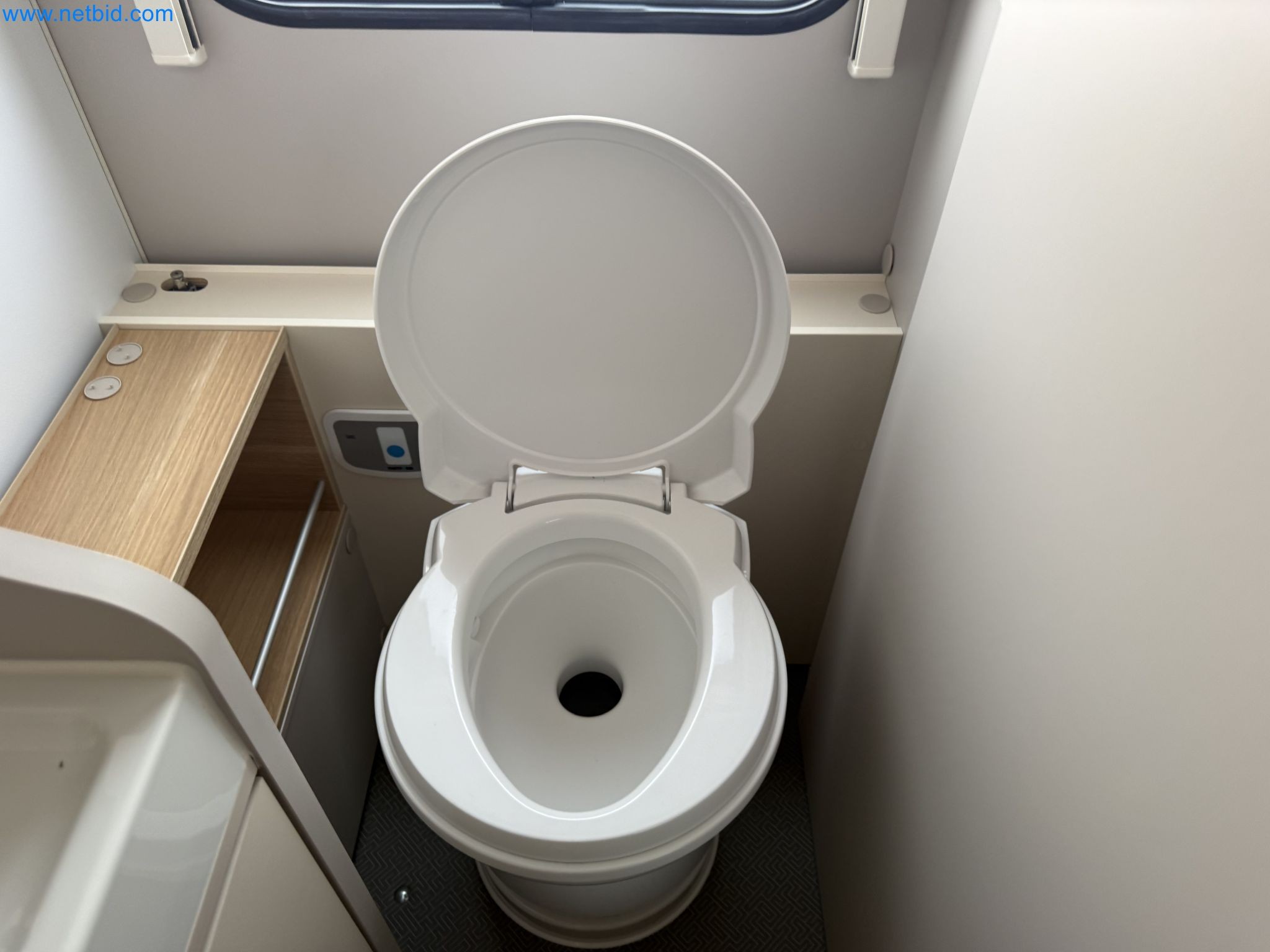 Spacious family trailer with a modern, stylish design-56