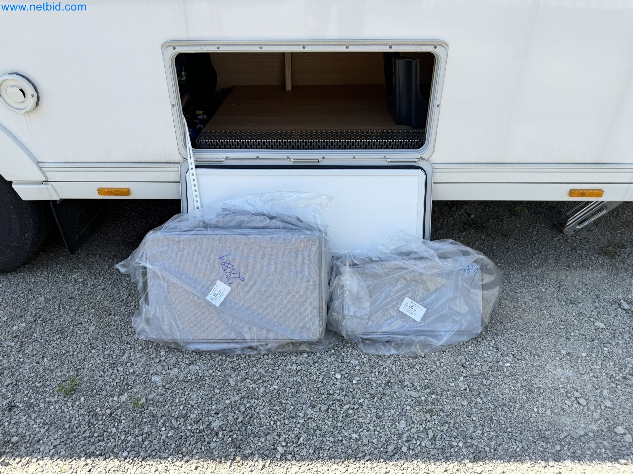 Spacious family trailer with a modern, stylish design-58