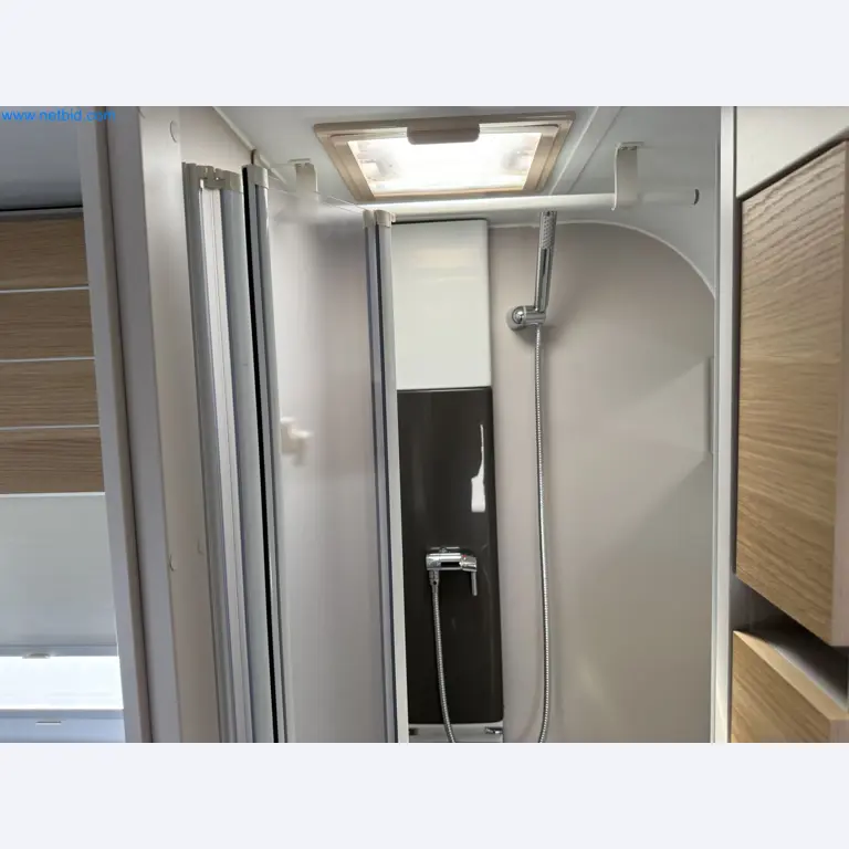 Spacious family trailer with a modern, stylish design-60