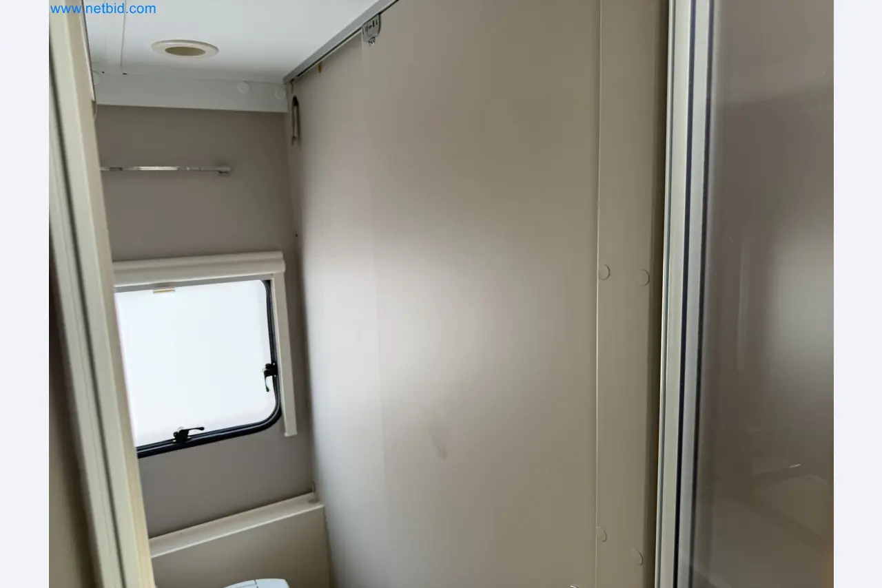 Spacious family trailer with a modern, stylish design-68