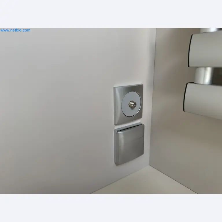 Spacious family trailer with a modern, stylish design-6