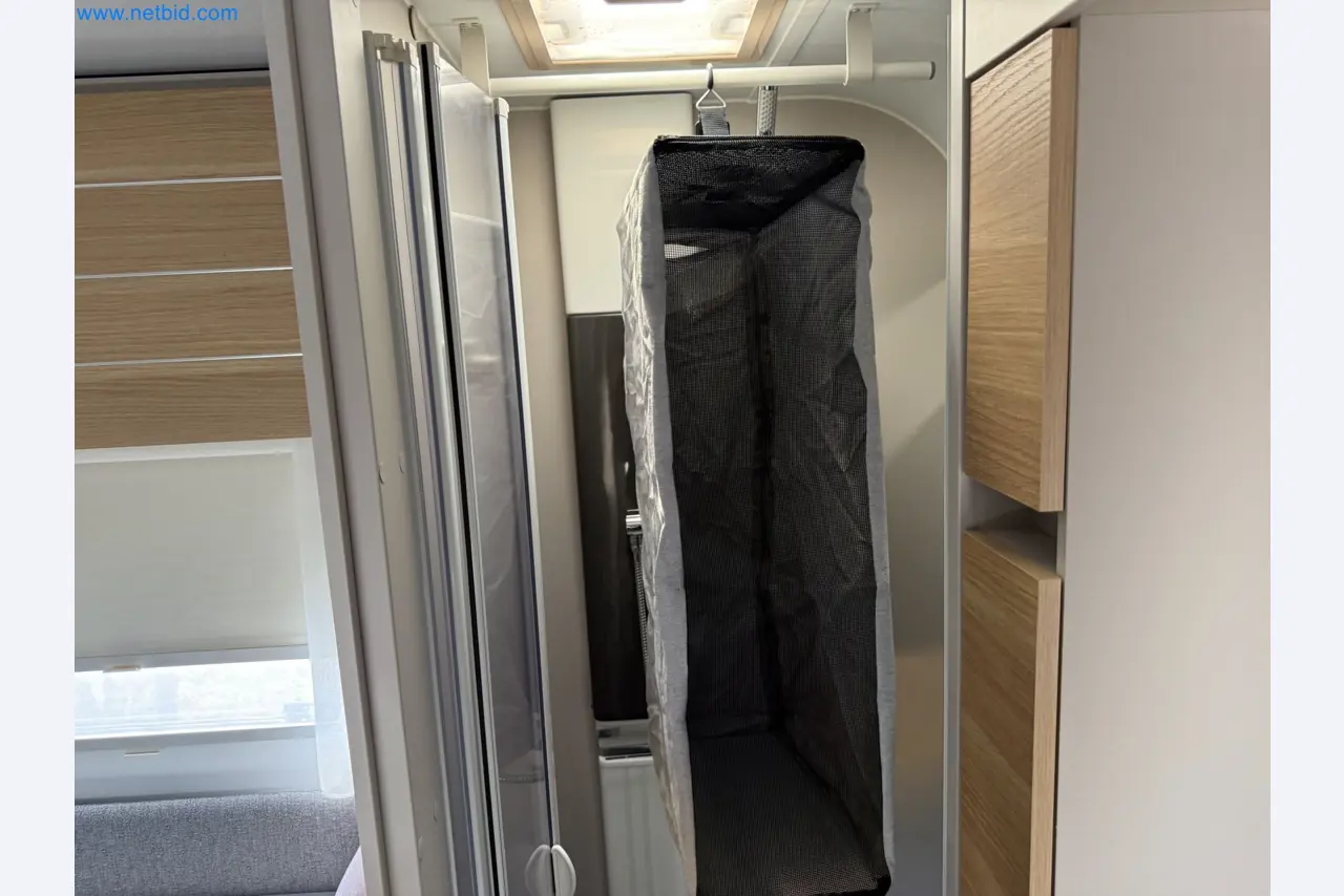 Spacious family trailer with a modern, stylish design-74