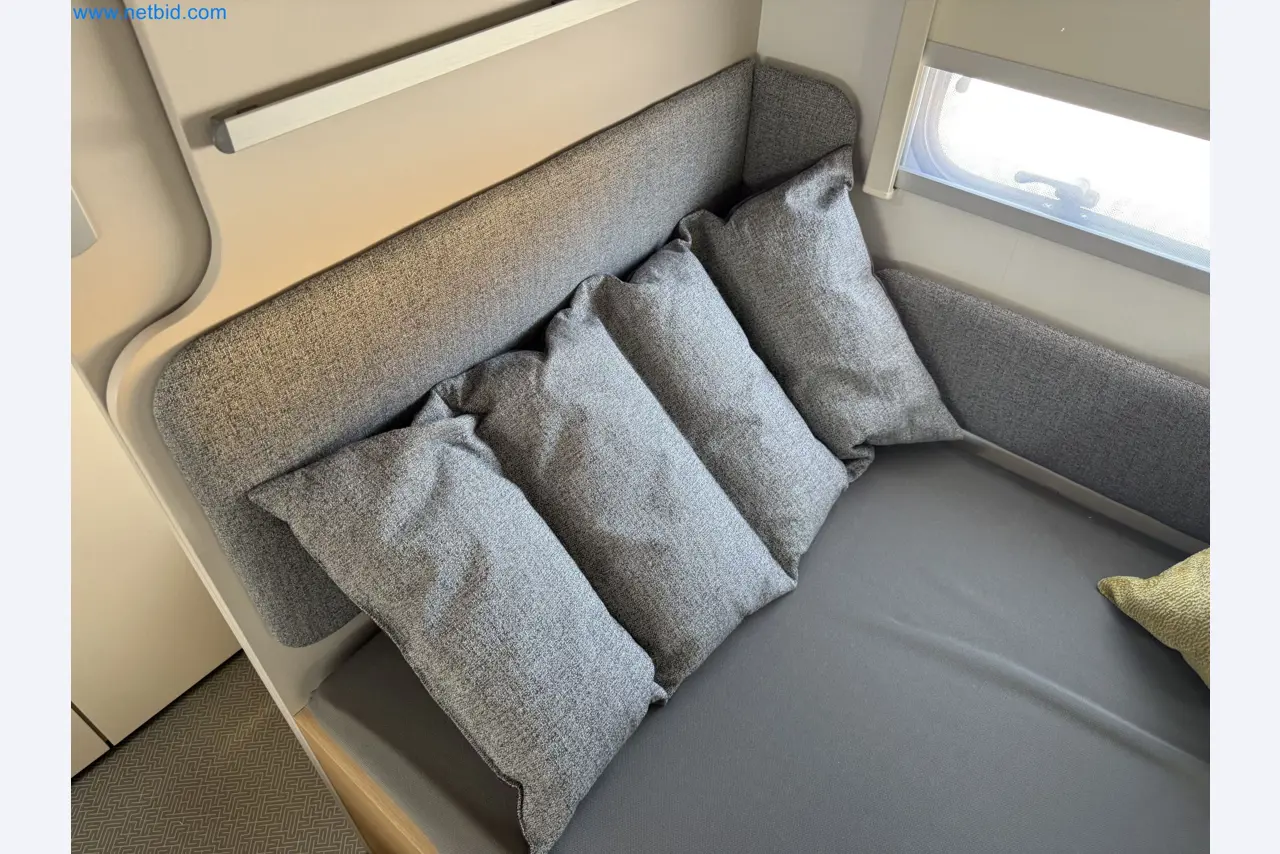 Spacious family trailer with a modern, stylish design-76