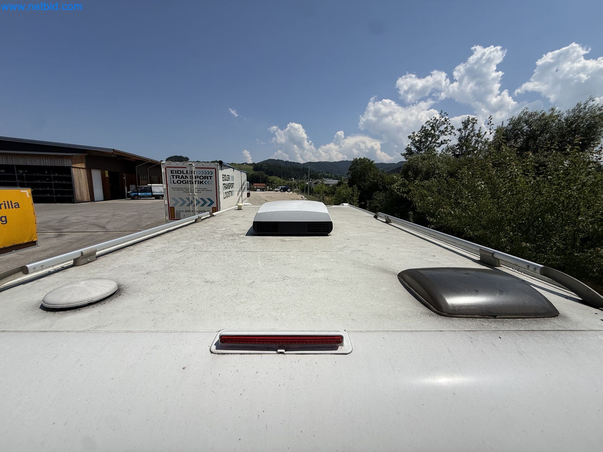 Spacious family trailer with a modern, stylish design-79