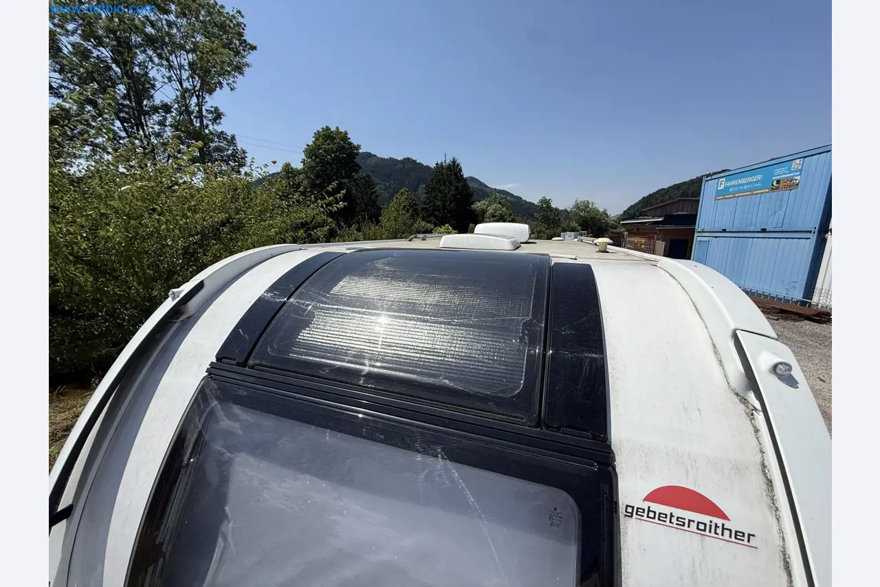 Spacious family trailer with a modern, stylish design-82