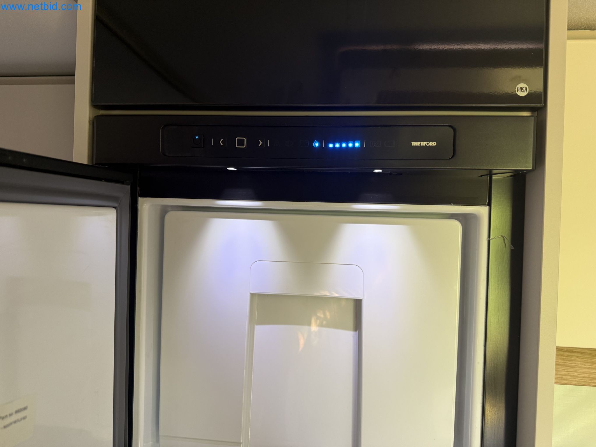 Spacious family trailer with a modern, stylish design-85