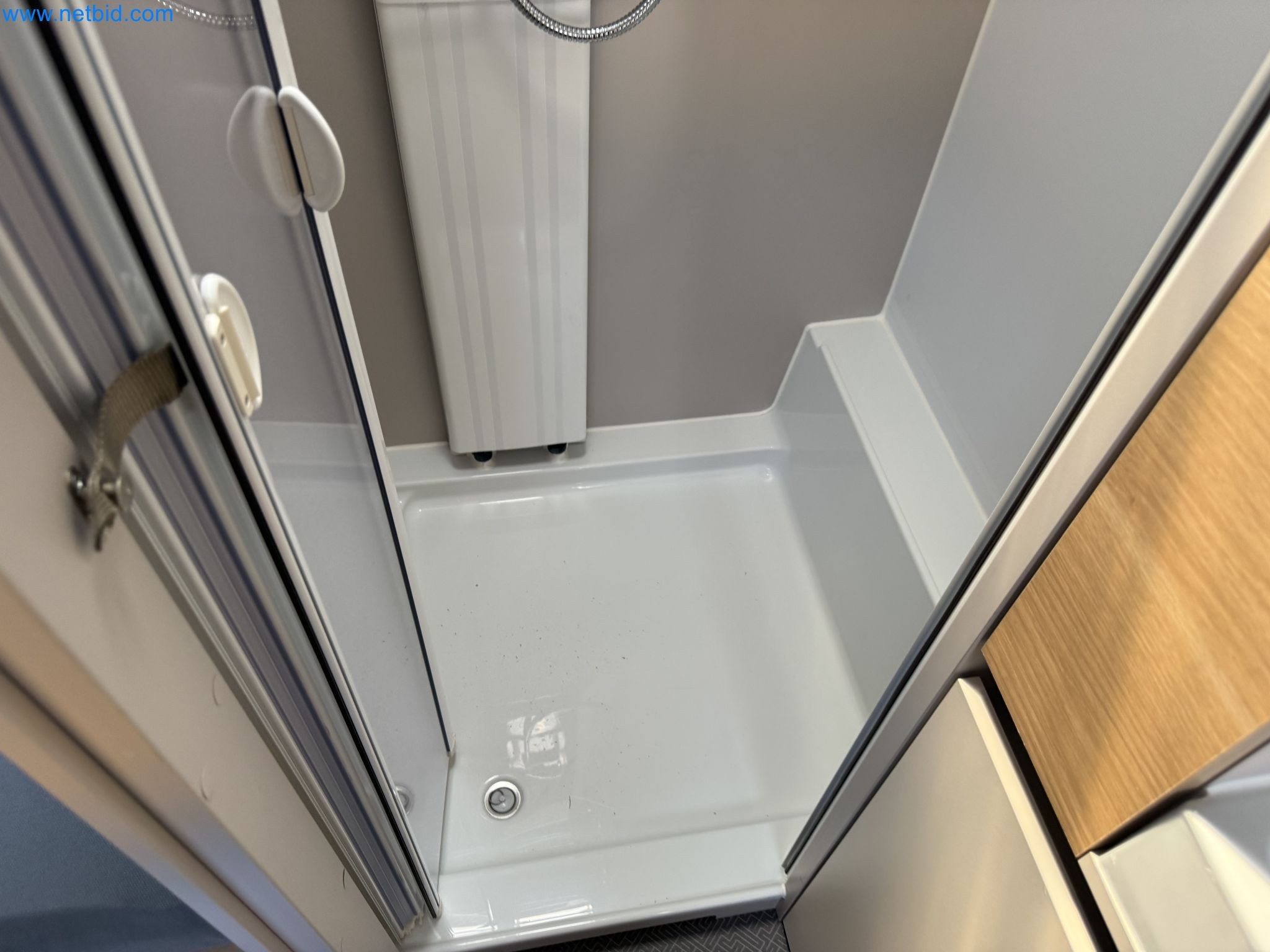 Spacious family trailer with a modern, stylish design-89
