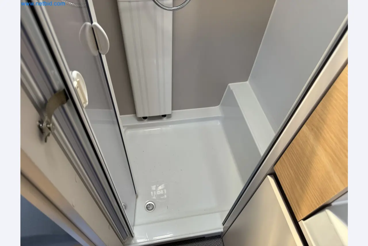 Spacious family trailer with a modern, stylish design-89