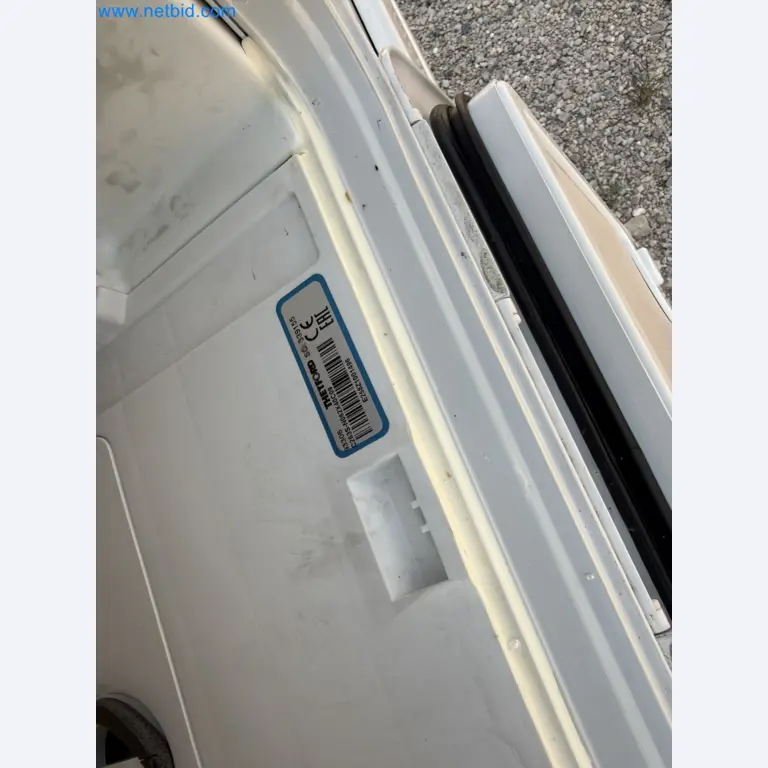 Spacious family trailer with a modern, stylish design-91