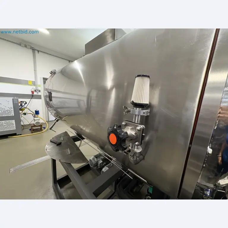 Equipment for freeze-drying fruit
-11