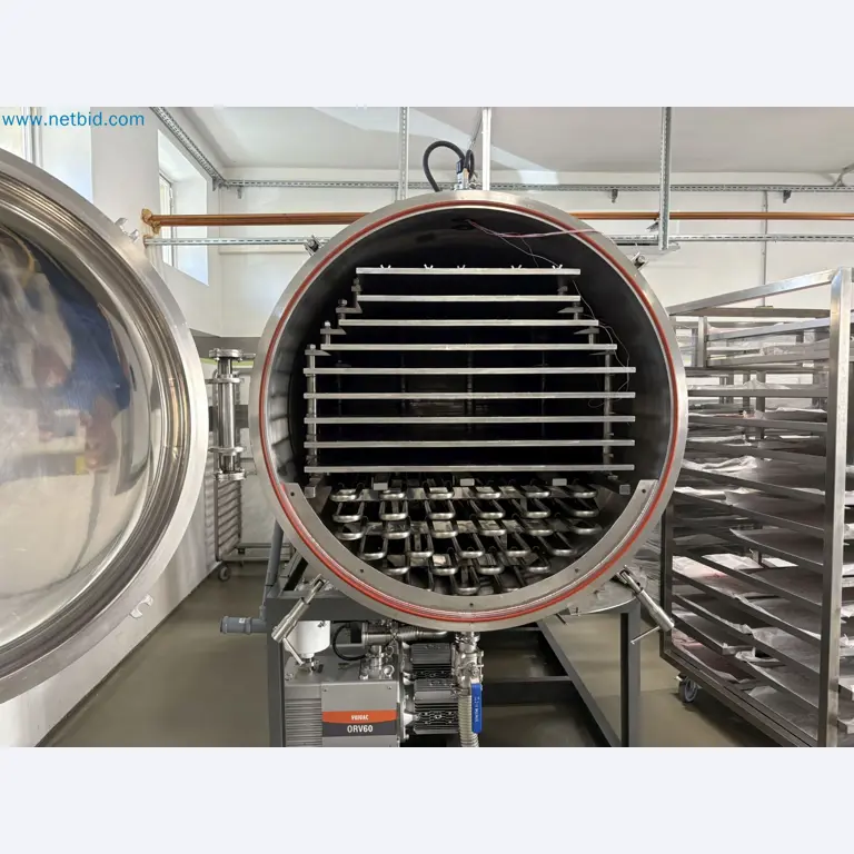 Equipment for freeze-drying fruit
-12