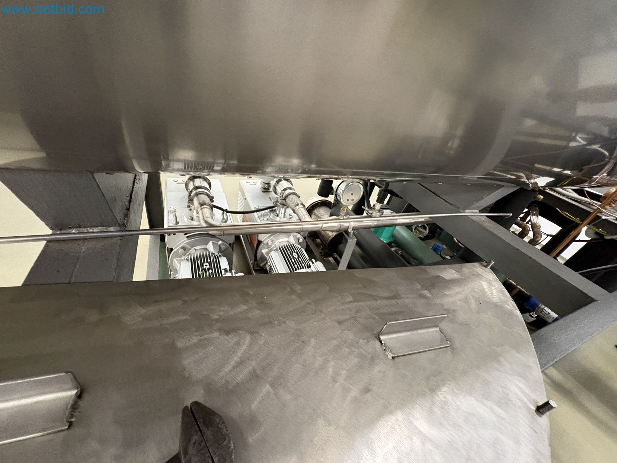 Equipment for freeze-drying fruit
-13