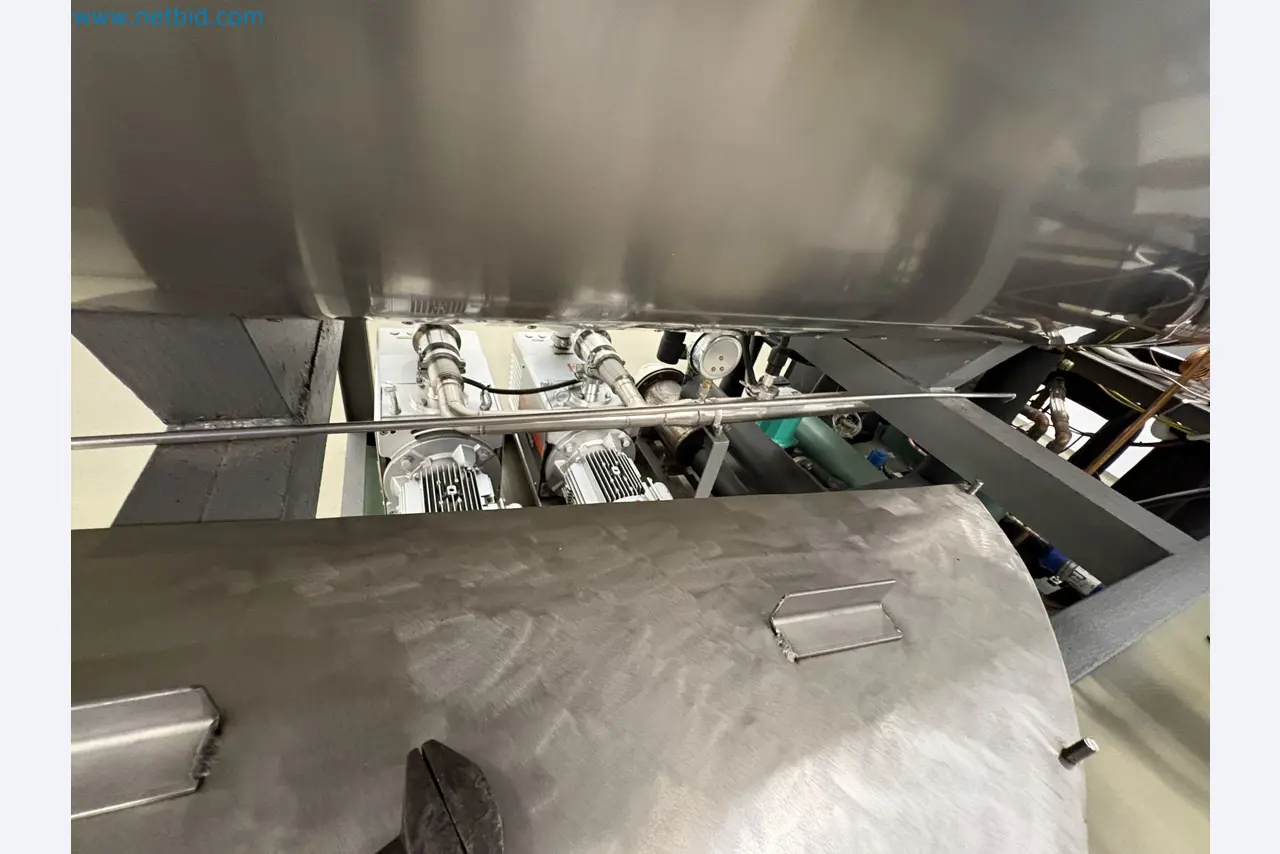 Equipment for freeze-drying fruit
-13